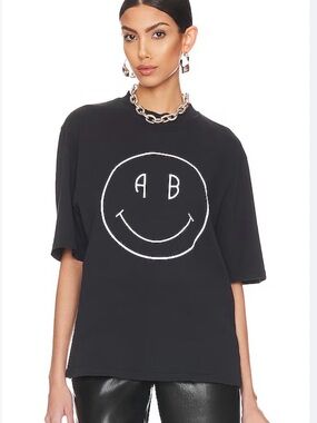 AB Smiley Graphic Short-Sleeve Tee in Vintage Black